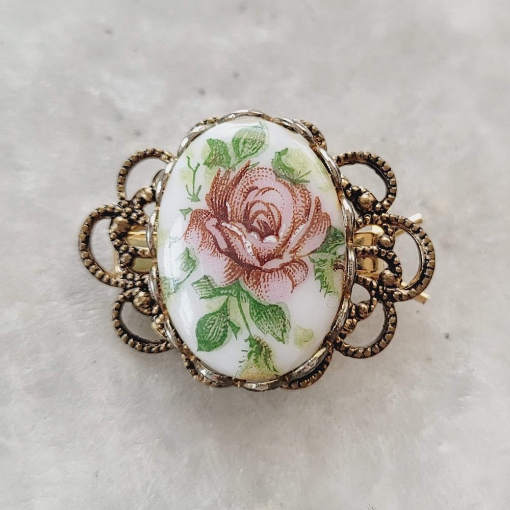 Vintage Small Petite Rose Floral Cabochon Brooch